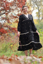 Load image into Gallery viewer, Starry Night Embroidered Black Midi Dress
