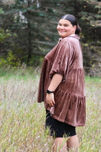Load image into Gallery viewer, Gold Velvet Plus Tiered Hi-Low Top
