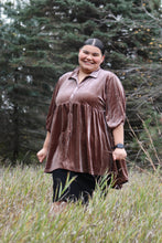 Load image into Gallery viewer, Gold Velvet Plus Tiered Hi-Low Top
