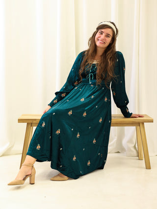 Emerald Velvet Floral Midi Dress Wild & Free Boutiques Emerald Velvet Floral Midi Dress Wild & Free Boutiques