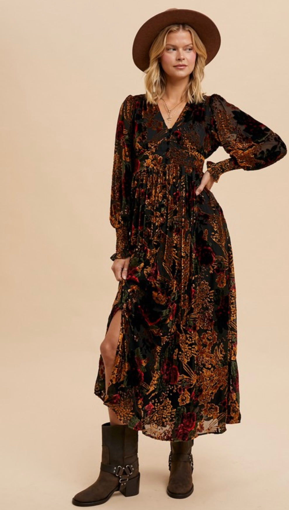 セール 登場から人気沸騰 Maxi Floral Embossed Velvet Eve Year's New The – Free & Wild ワンピース