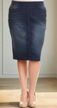 Load image into Gallery viewer, Debbie Denim Plus Skirt with Elastic Waist
