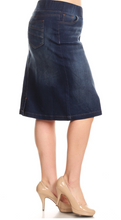 Load image into Gallery viewer, Debbie Denim Plus Skirt with Elastic Waist
