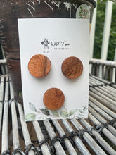 Load image into Gallery viewer, Solid Stained Wooden Circle Clip Sets (3 Colors)
