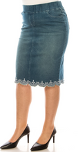 Load image into Gallery viewer, Vintage Medium Wash Plus Denim Skirt with Elastic Waistband
